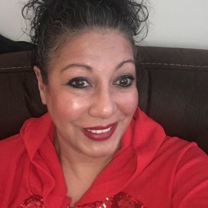 Meet your Posher, Evelyn